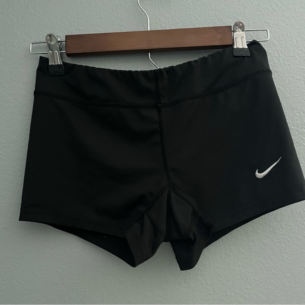 nike women’s volleyball game shorts size xs color black
